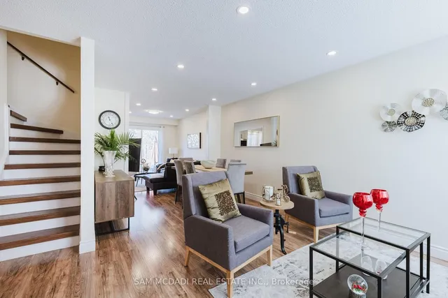 Additional image 6 of 522 Roseheath Dr