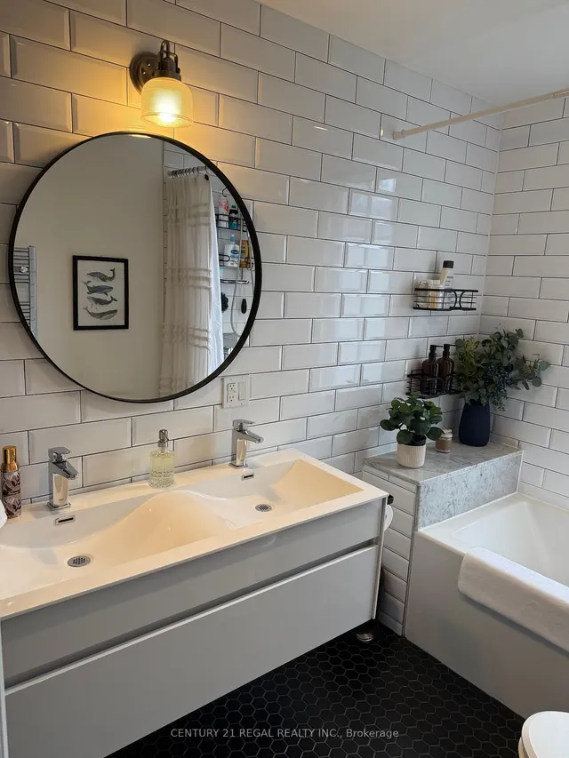 Additional image 7 of 93 Douglas Cres