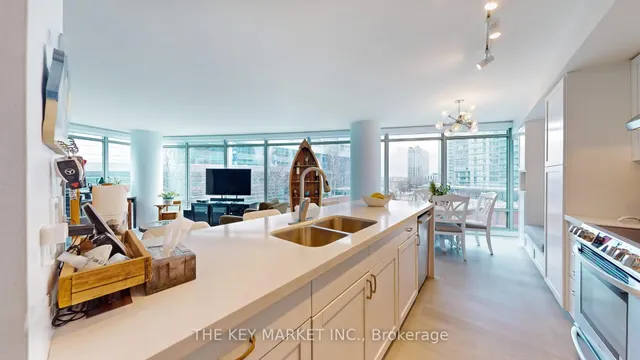 Additional image 12 of 81 Navy Wharf Crt Unit 315