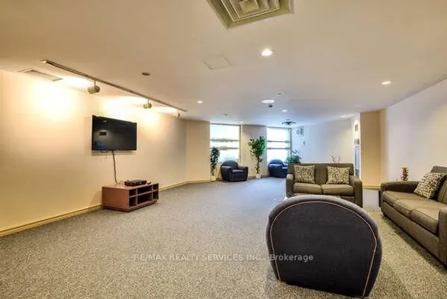 Additional image 8 of 12 Laurelcrest St Unit 1213