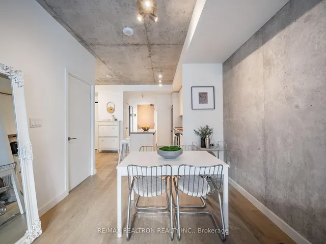 Additional image 17 of 111 Bathurst St Unit 1217