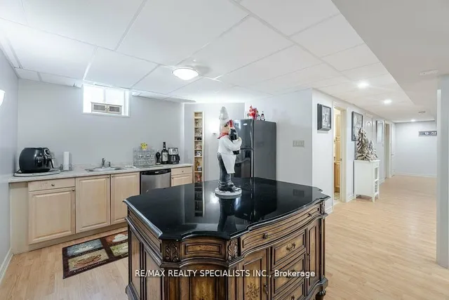 Additional image 31 of 1 Odeon St