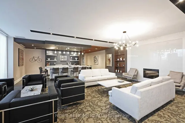 Additional image 21 of 39 Annie Craig Dr Unit 803