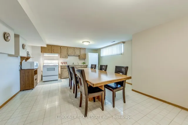 Additional image 25 of 6899 Darcel Ave