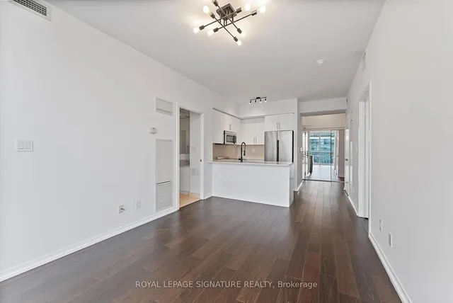 Additional image 11 of 65 Bremner Blvd Unit 4101