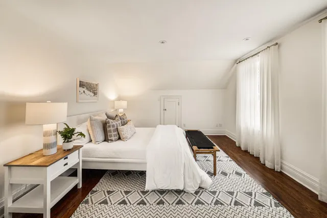 Additional image 37 of 19 Whitney Ave