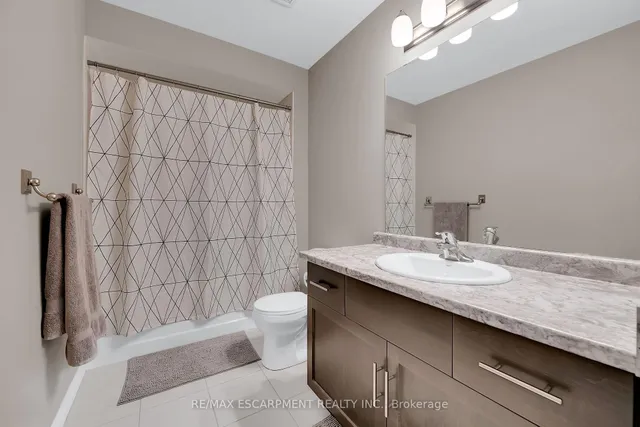 Additional image 35 of 137 Kinsman Dr