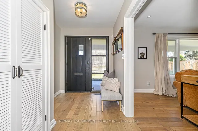 Additional image 10 of 585 Deborah Cres