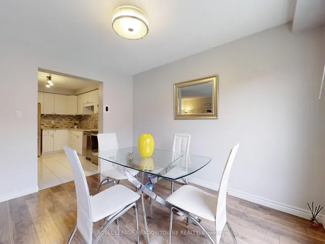 Additional image 12 of 152 Essling Ave