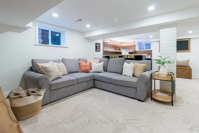 Additional image 32 of 214 Sherman Ave