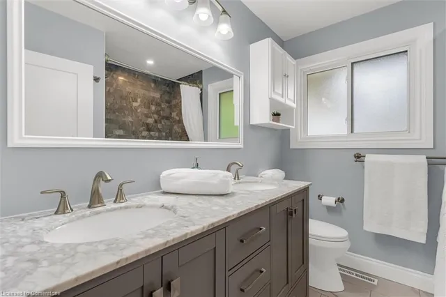 Additional image 13 of 14 Carousel Ave