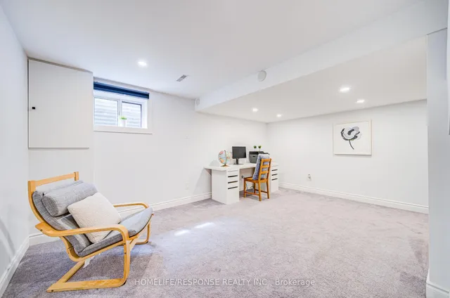 Additional image 29 of 21 DAWSON Cres