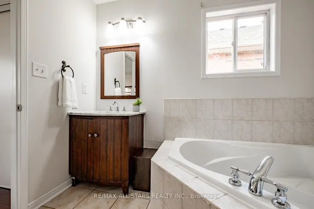 Additional image 27 of 126 Lake Louise Dr