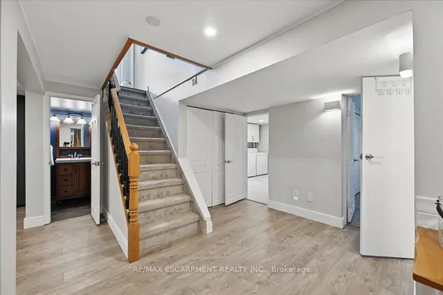 Additional image 27 of 747 MULLIN Way