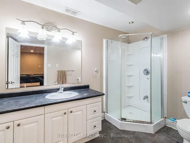 Additional image 30 of 35 Fontainebleu Rd