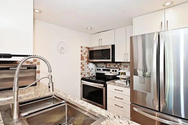 Additional image 20 of 15 Greenview Ave Unit 305