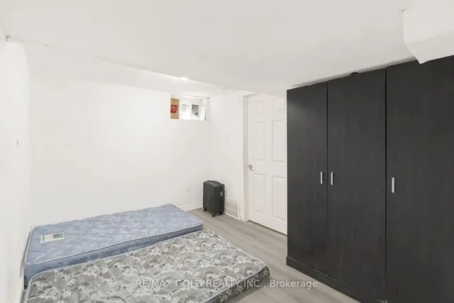 Additional image 34 of 59 Roberts Cres