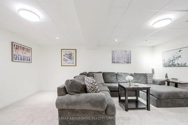 Additional image 29 of 2385 Woodward Ave Unit 33