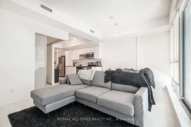 Additional image 13 of 150 East Liberty St Unit 605