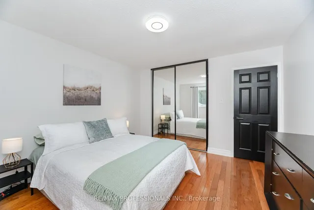 Additional image 17 of 52 Lorraine Cres