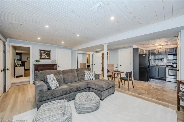 Additional image 22 of 4430 10 Sideroad