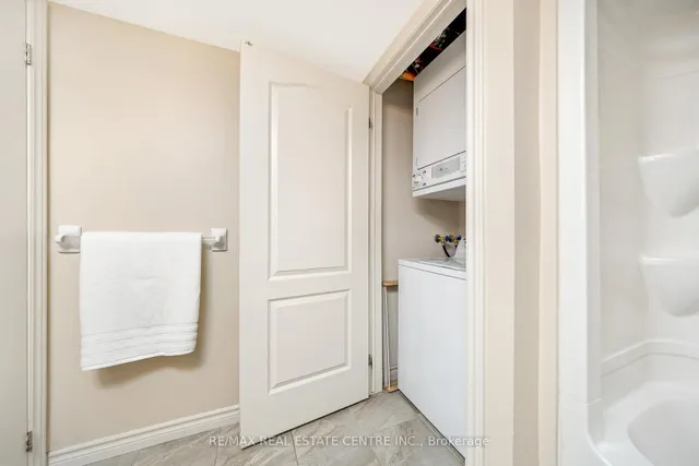 Additional image 19 of 1470 Main St Unit 109