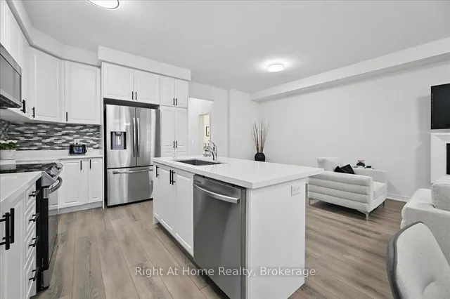 Additional image 18 of 465 Dundas St