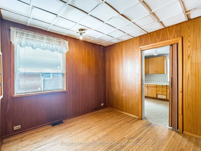 Additional image 22 of 872 Royal York Rd