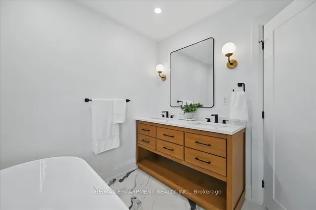 Additional image 27 of 869 CONDOR Dr