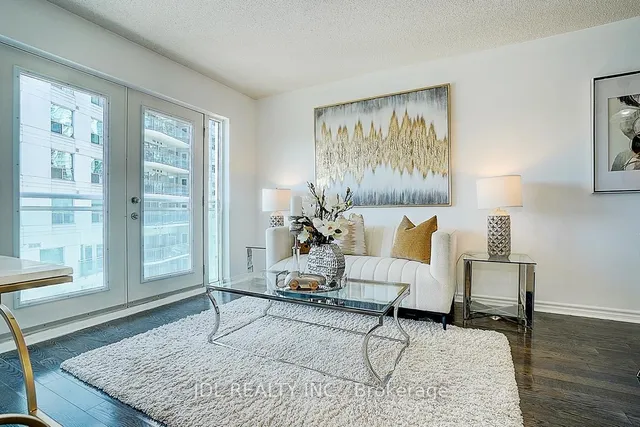 Additional image 19 of 600 Queens Quay Unit 711