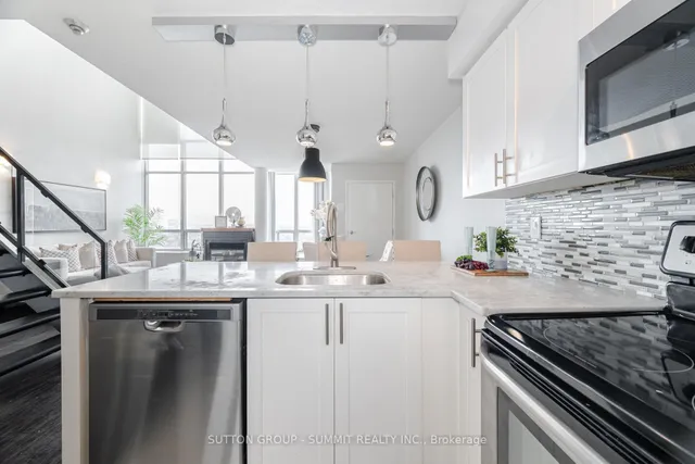 Additional image 11 of 250 MANITOBA St Unit 709