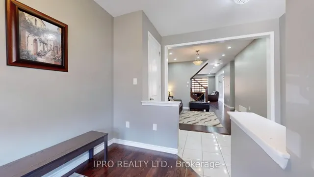 Additional image 18 of 28 Troyer St