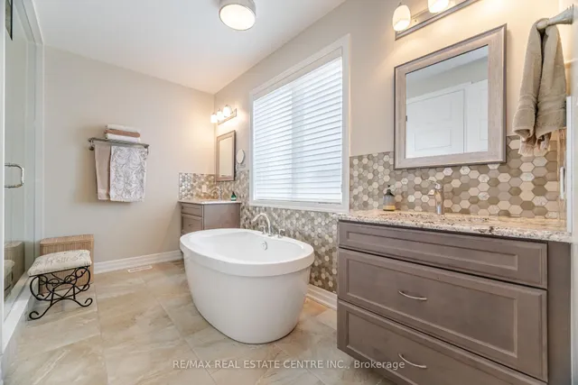 Additional image 18 of 156 Camellia Cres