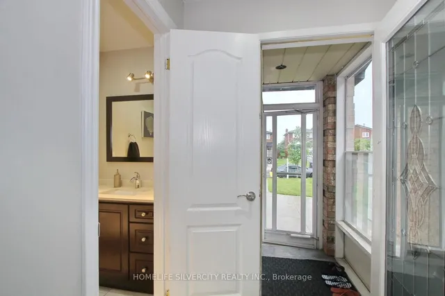 Additional image 2 of 4 Adam St