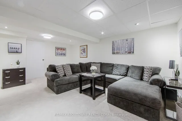 Additional image 28 of 2385 Woodward Ave Unit 33