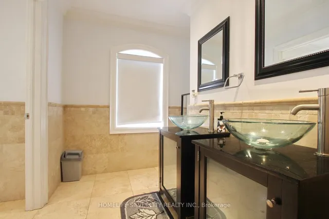 Additional image 30 of 4 Byng Ave