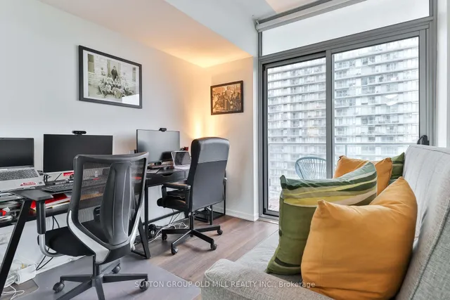 Additional image 30 of 103 The Queensway N/A Unit 1313