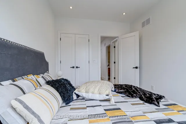 Additional image 23 of 718 Hillsdale Ave