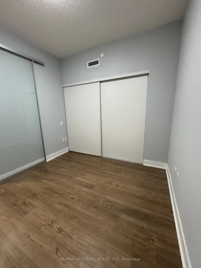 Additional image 7 of 30 Roehampton Ave Unit 418