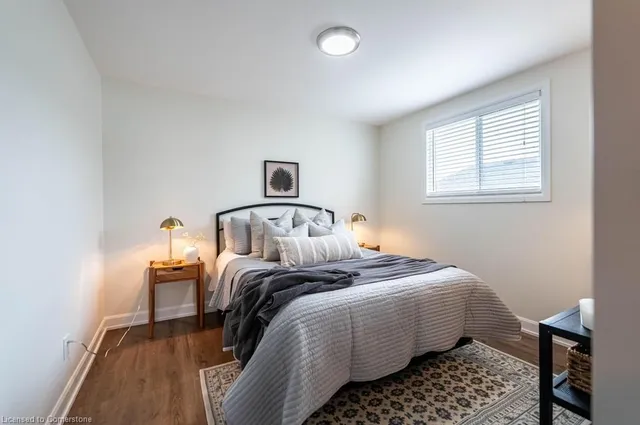 Additional image 21 of 14 Yorkdale Cres