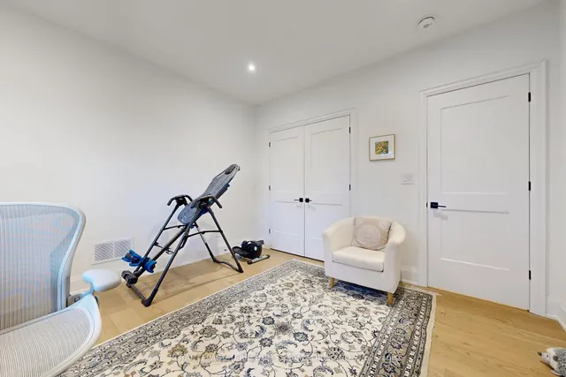 Additional image 38 of 308 Ridgewood Rd