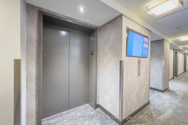 Additional image 13 of 225 Village Green Sq Unit 211