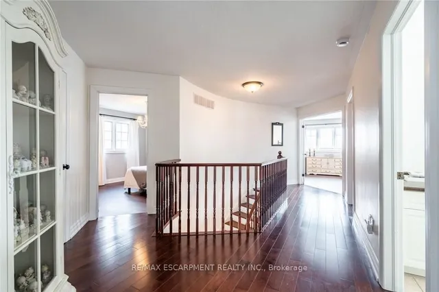 Additional image 20 of 40 COMMANDO Crt