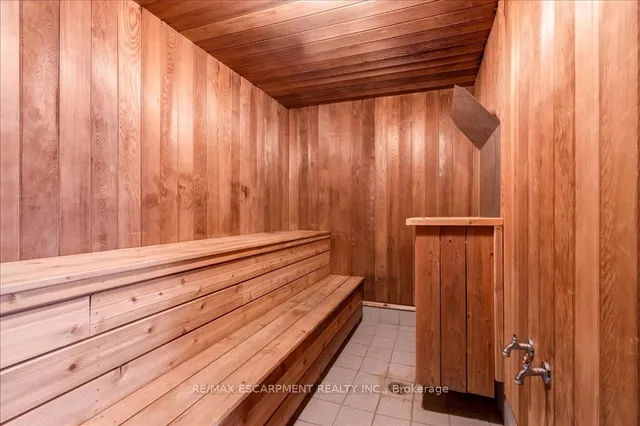 Additional image 19 of 75 Queen St Unit 1702