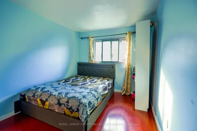 Additional image 34 of 8 Sandringham Crt