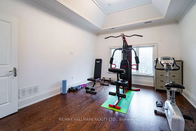 Additional image 30 of 48 Hurlingham Cres