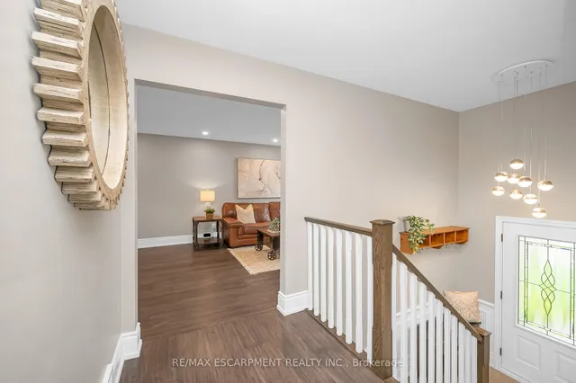 Additional image 8 of 5075 QUEENS Crt