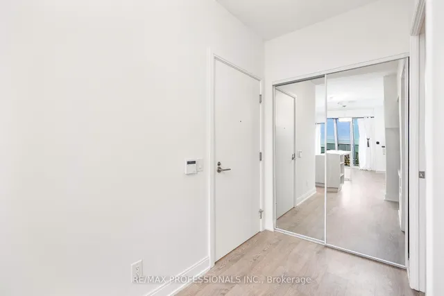 Additional image 12 of 70 Annie Craig Dr Unit 1106