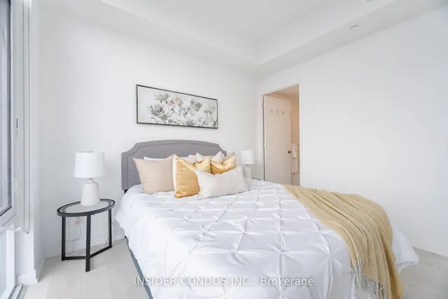 Additional image 22 of 501 Yonge St Unit 5202