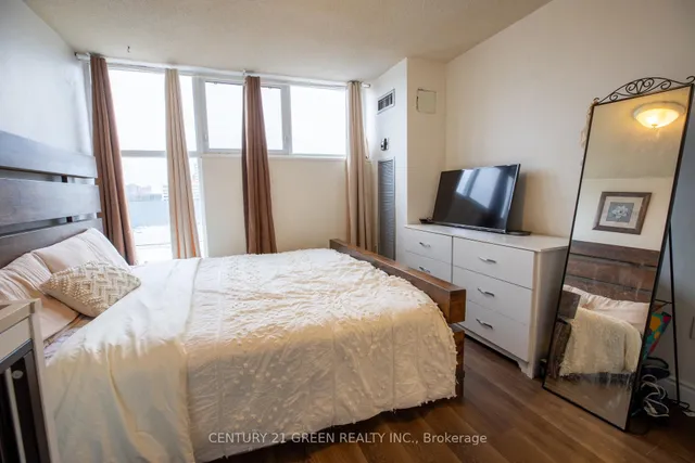 Additional image 25 of 366 The East Mall N/A Unit 322